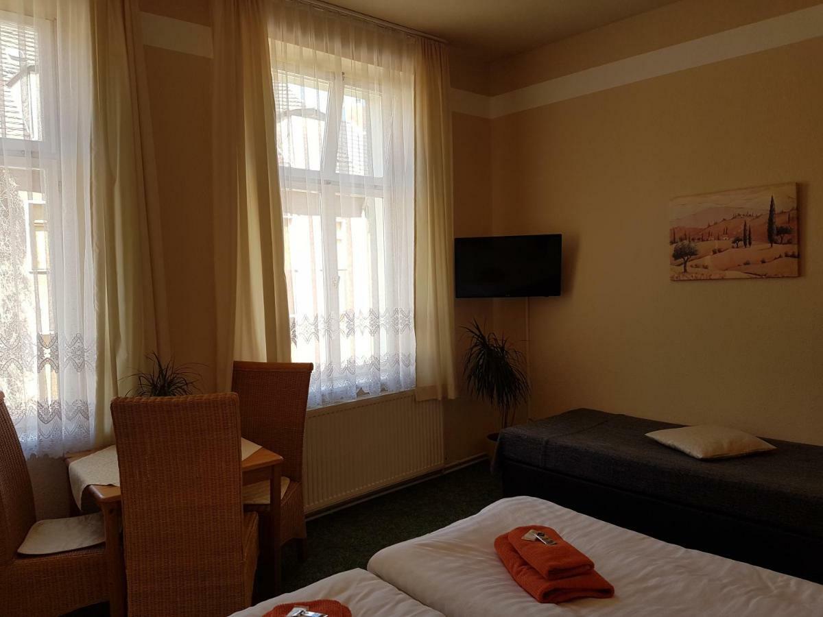 Pension Zum Birnbaum Brandenburg  Luaran gambar